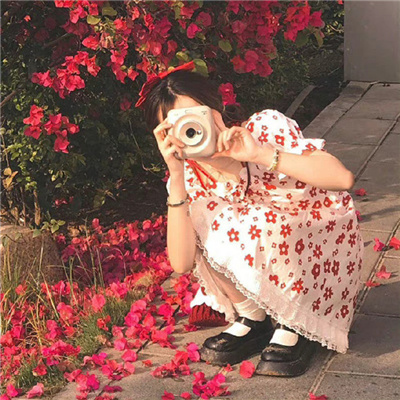 海宁伴游女生飞傲松的资料